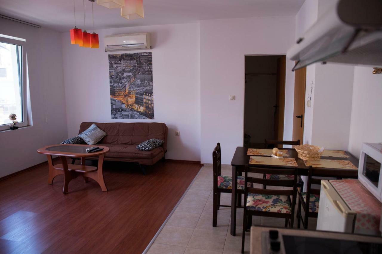 Milos Apartments Pomorie Exterior photo